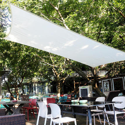 Opt for edge-reinforced shade sails